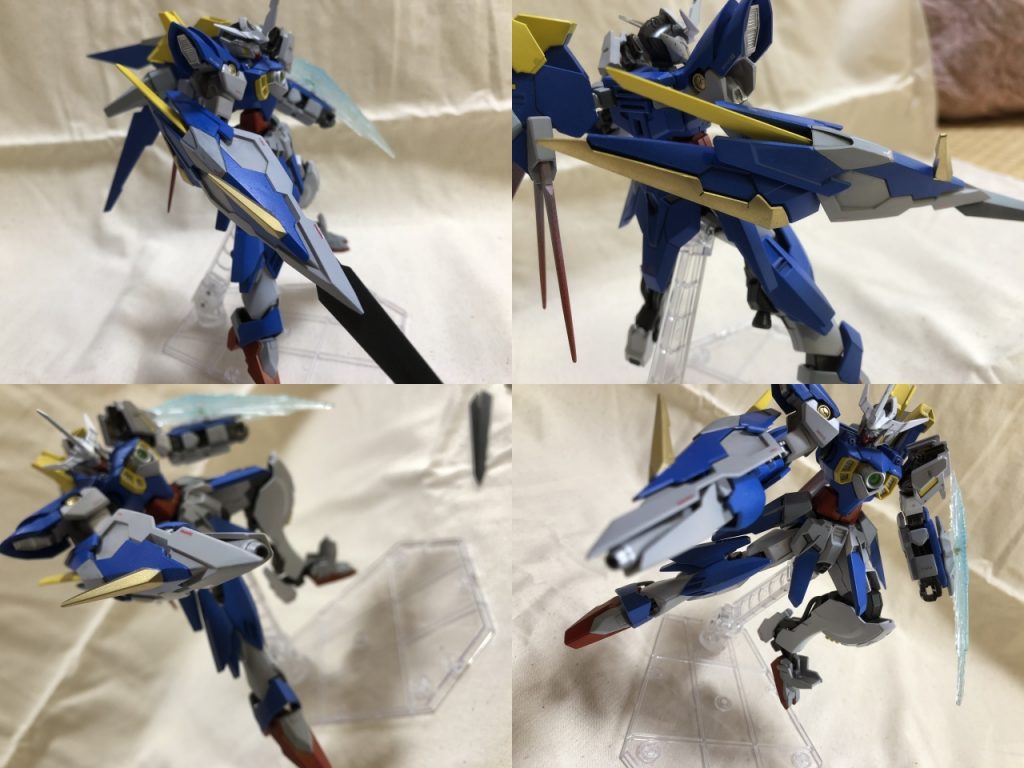 盾と一体化した武器でソードモードとキャノンモードを使い分けることができます。