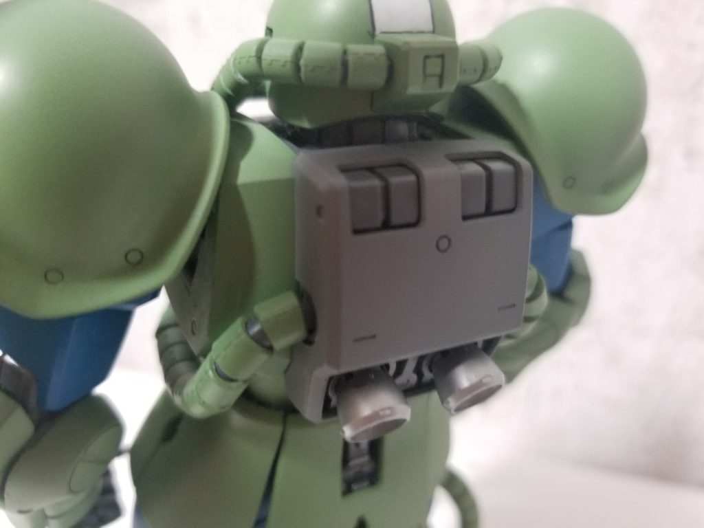 ランドセルは06Jのインナーパーツにバーニアを06Fに。
バーニアを減らすことで先行量産型のイメージ。