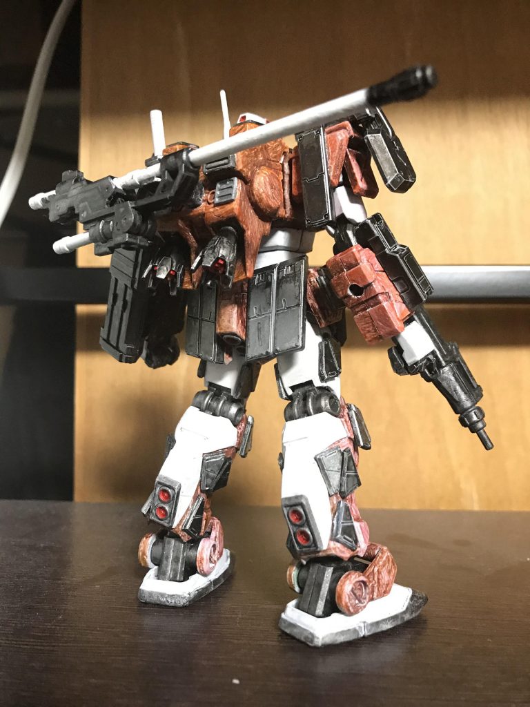 リアサイド、スピアラックはバルバトスのラックとポリパーツで自作しました。