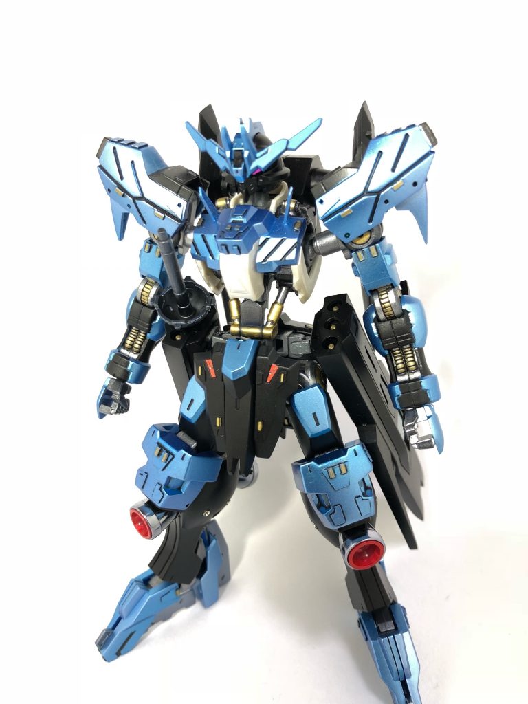 トップコートにクリア+ホワイトパールで塗装し、自分の理想の輝き方に♪