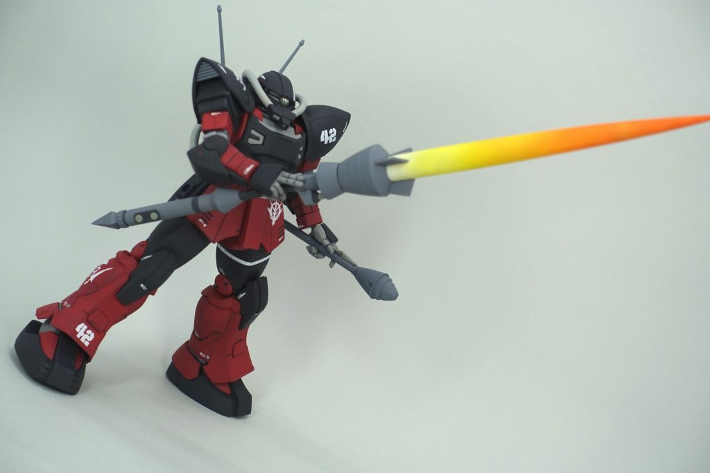 ランス、シュツルムファウストを柔かく握れるように
何かのキットの指の角度を調節して使ってます