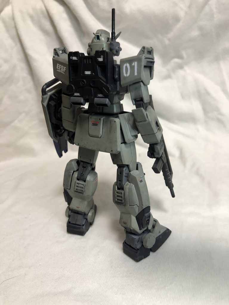 陸戦型ガンダムの弱点の胸部周りを改修を施し、誘爆の危険性のある胸部バルカンをオミットとし、頭部に外付けのバルカンポッドを装備して、エアインテークの脆弱性を指摘され、それらもオミットとした。