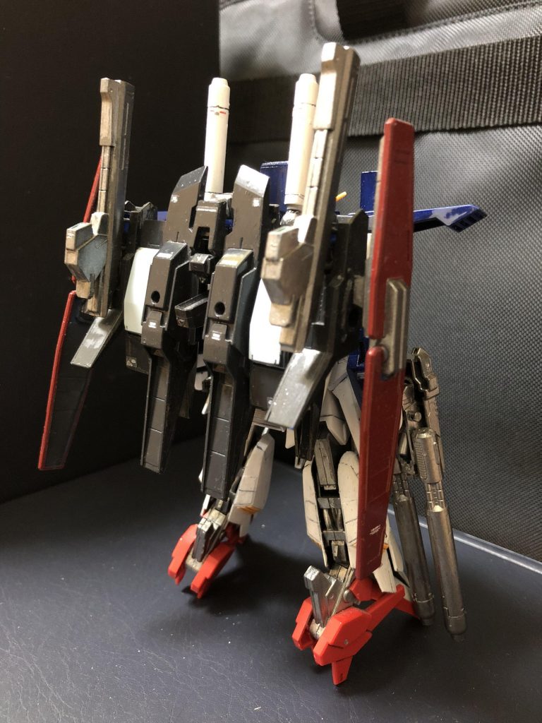 しかしながら、大火力で攻撃特性が高かった事は評価され、後に強化型ZZに改修されている。
ただしその為、特徴の柱であるはずの可変機構は全く生かされなくなってしまっていた。
本機はそれらを踏まえて新たにZZガンダムを設計し直した機体となる。