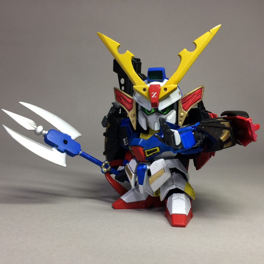 武器の三叉槍は、陸遜のパーツを組み合わせて製作。手首は『次元ビルドナックルズ(角)』に付け替えています。