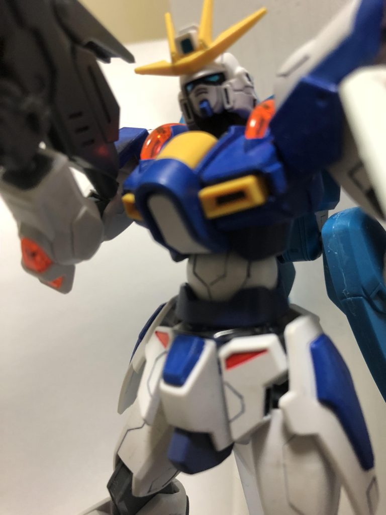 ガンダムマーカーでの塗装は上手にできない‥？ムラが目立ちました