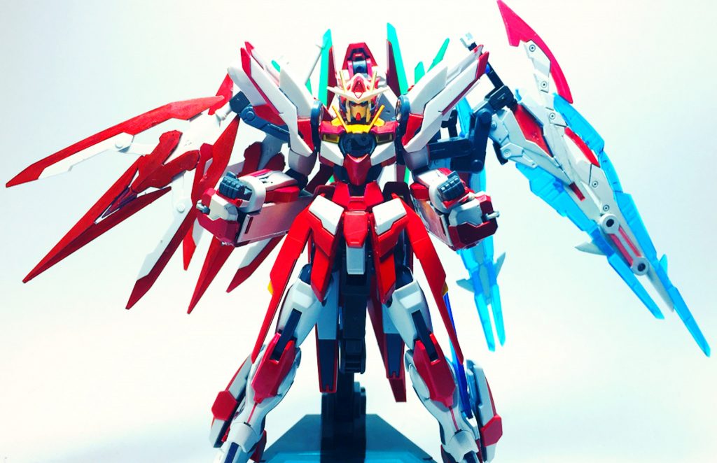 ## 00クアンタ夢紅
過去に制作した00クアンタ夢を改修した機体、全体的にスマートになり、かなりの高身長になった
使用者は博麗霊夢