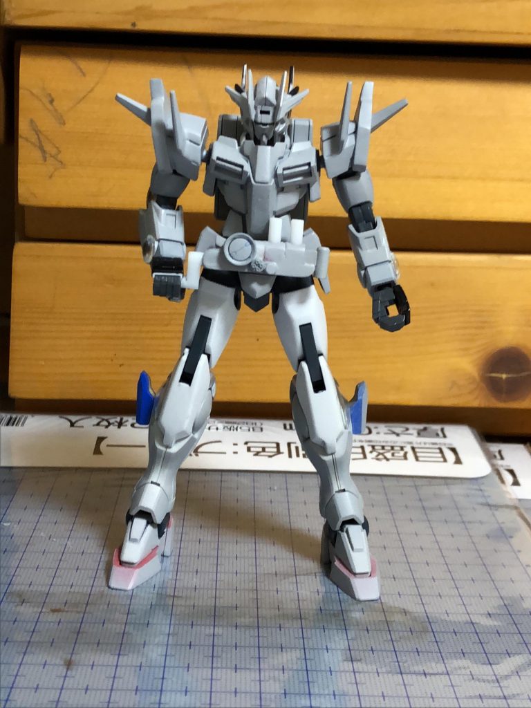 塗装前
元キットはダブルオーガンダムです