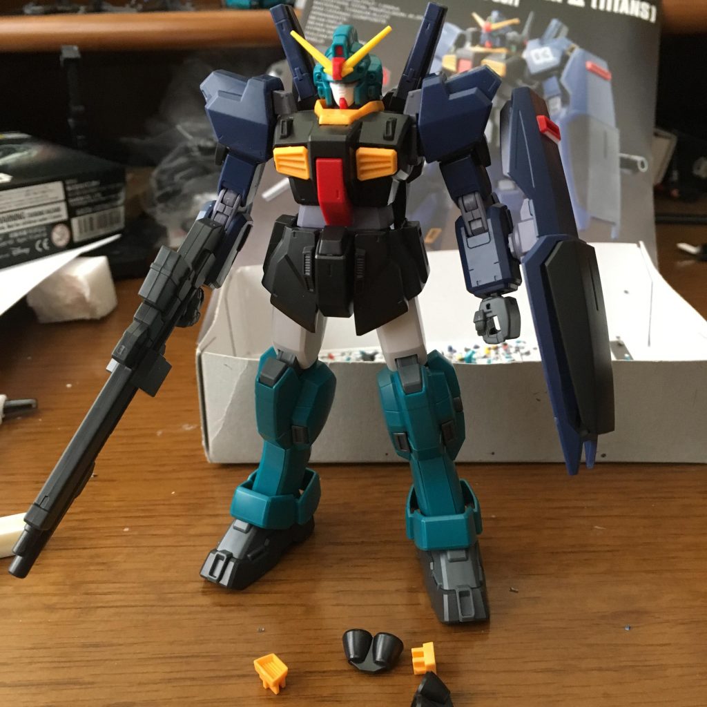 わざわざティターンズカラー買ってきてミキシング('ω')エゥーゴカラーは仮組みしてなかったから...