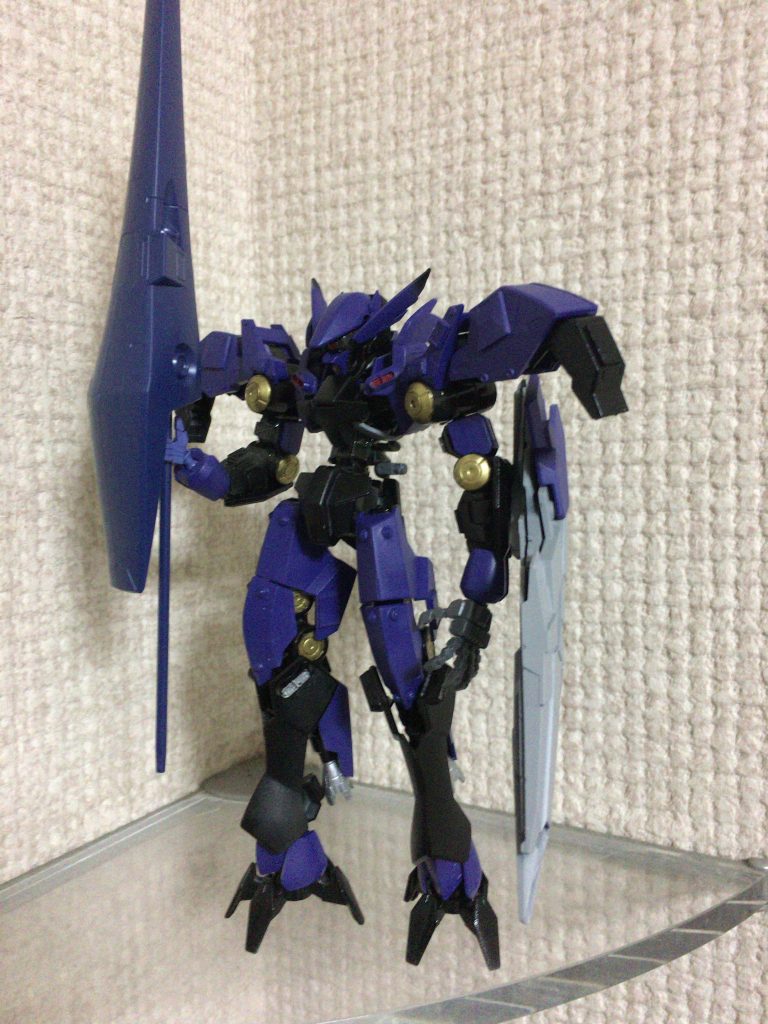 制作途中の軽装モード
ランスがよく似合っていて騎士っぽいので好きです。