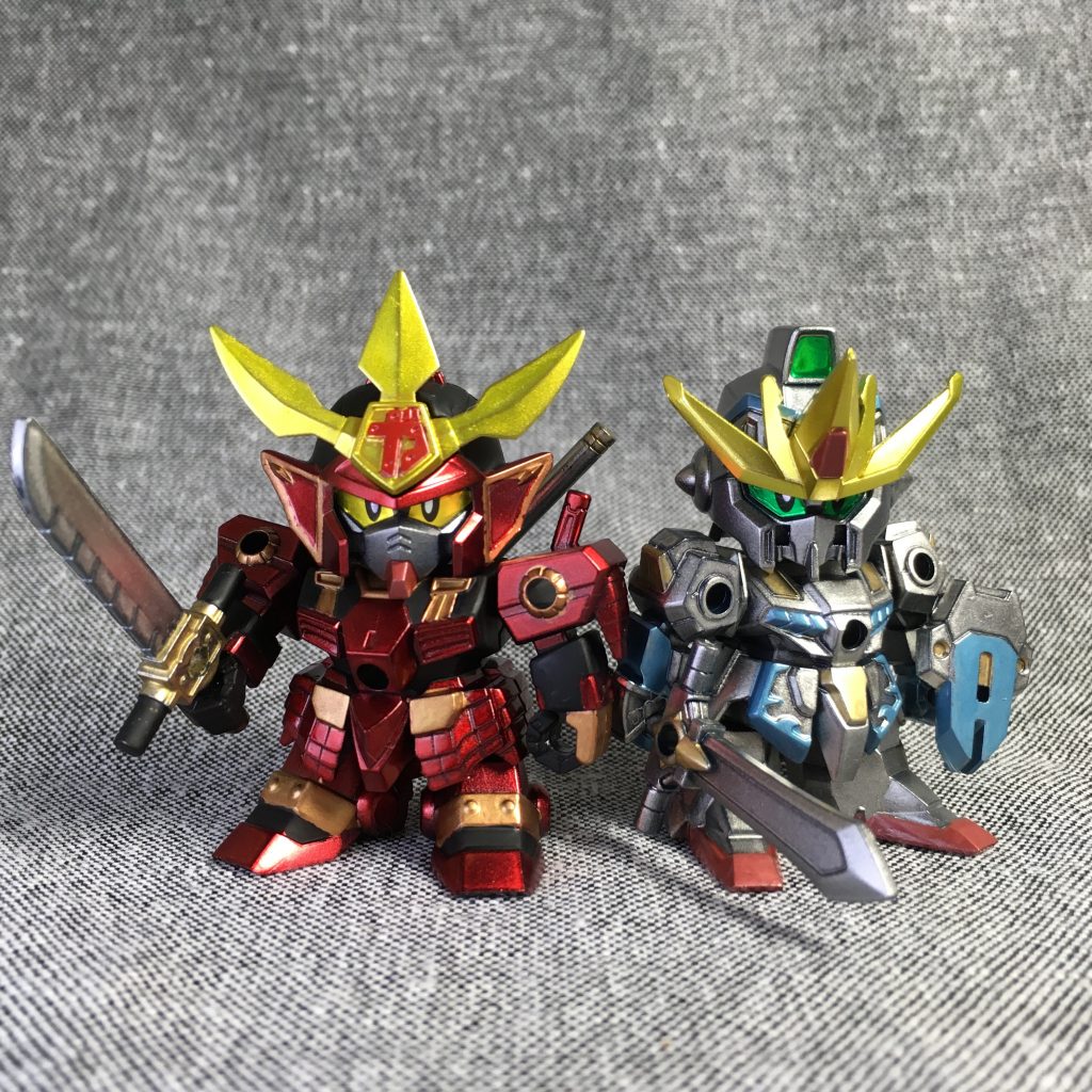 同時に製作した騎士ガンダムランサーと。