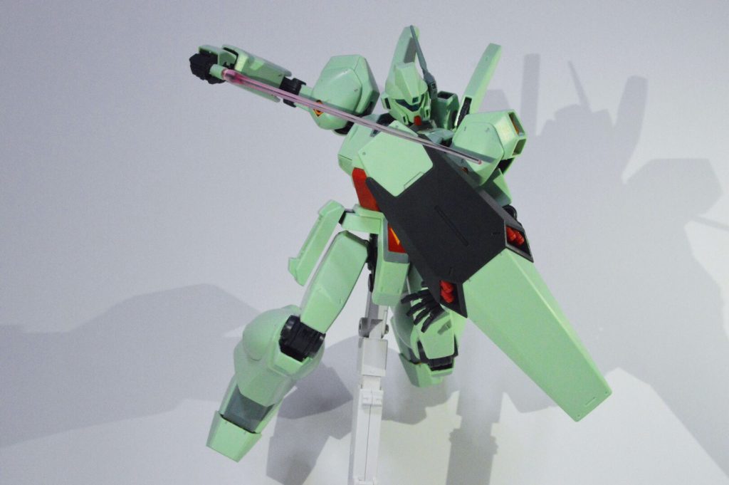 プレバン限定のベースジャバーも買いたくなっちゃいますね。
とりあえず、この後ウェザリングで遊びます。