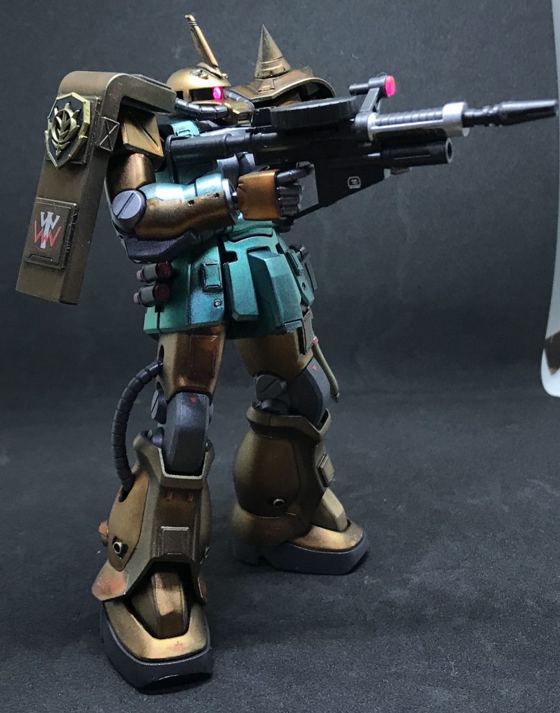 マシンガン装備。スコープはクリアパーツ使用。