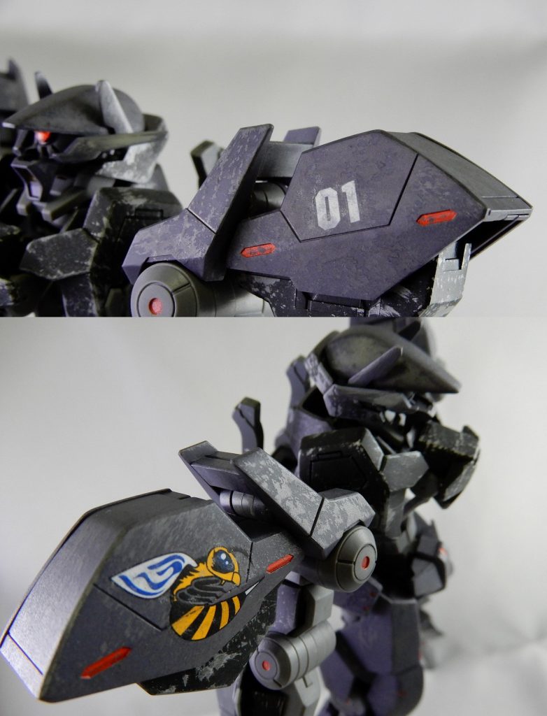 両肩にはデカールを添えてオシャレ力アップに努めています。昔衝動買いしたムシムシデカールがサイズ的に調度良くてこれは…ありがたい…