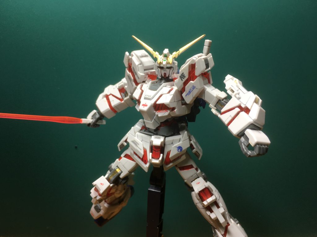 　弱点であるビーム・サーベルのすっぽ抜けやすさは、プラ板を貼るなりピンを設けるなりしてやらないと改善は難しいかも。ビーム刃は他キットから持って来ましょう。

　サーベル接続ピンは折れやすいので要注意！！！！！(経験者)