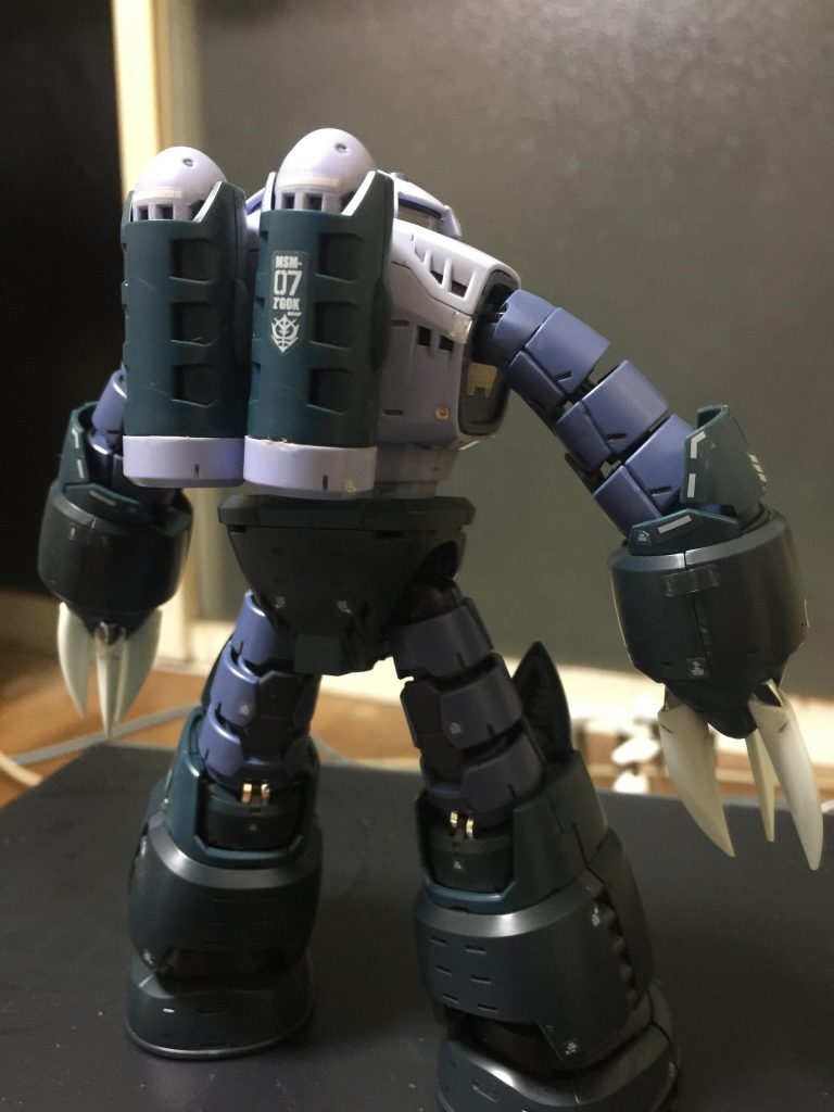 後ろ。
型式ナンバーが違うのがしっかりしているなと思います。