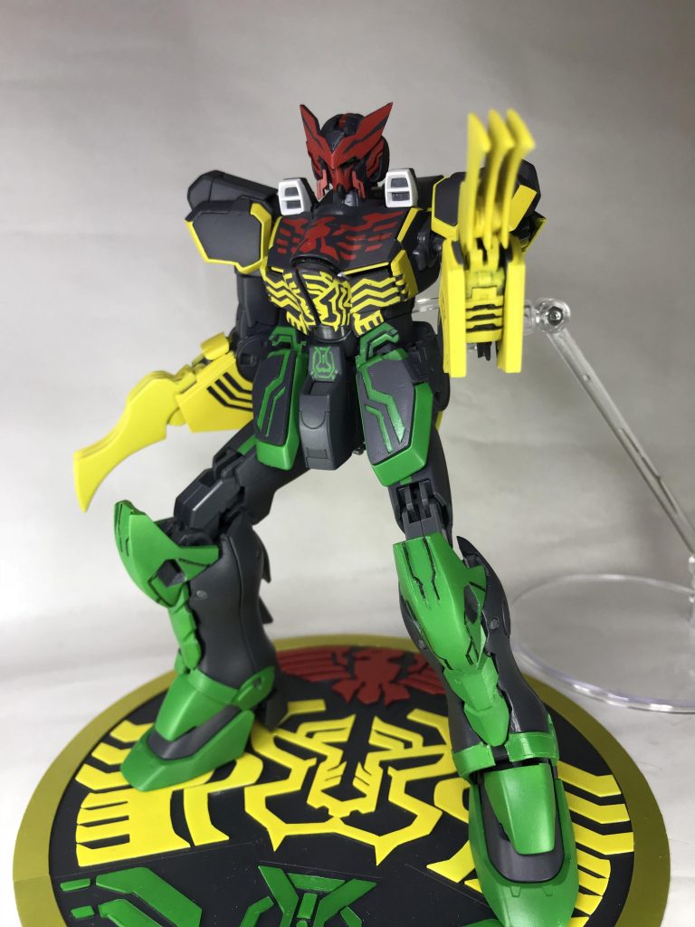 トラ・ハンガーはシールド展開機構を改造してトラクローが展開できるようにしてあります