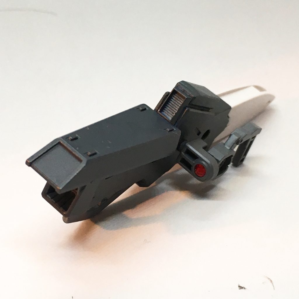 バインダーは遠近両用のビーム兵器に。この面はビームキャノン。