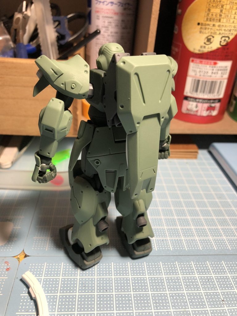 シールドを背負えるように加工