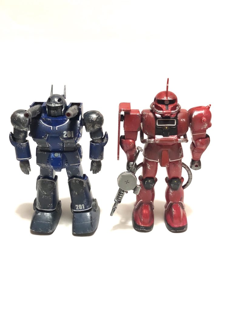 ガンキャノンとツーショット
 
赤鬼、青鬼みたい。