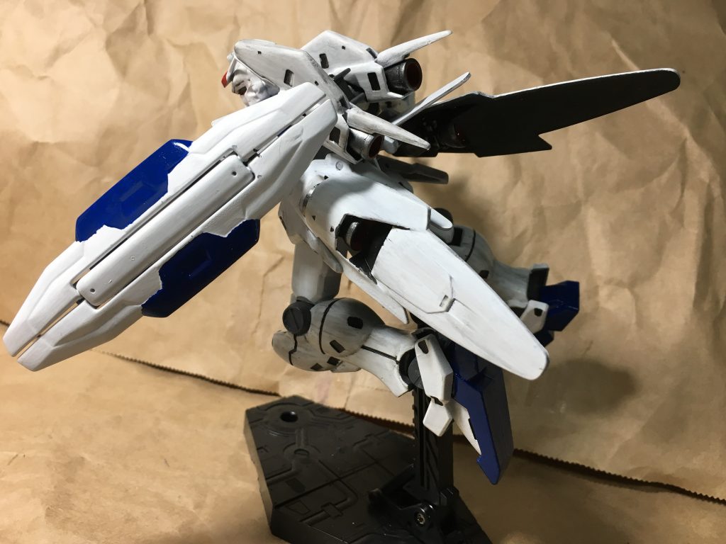 背面に色々と付いている機体はこういったアングルが一番カッコいいと思う