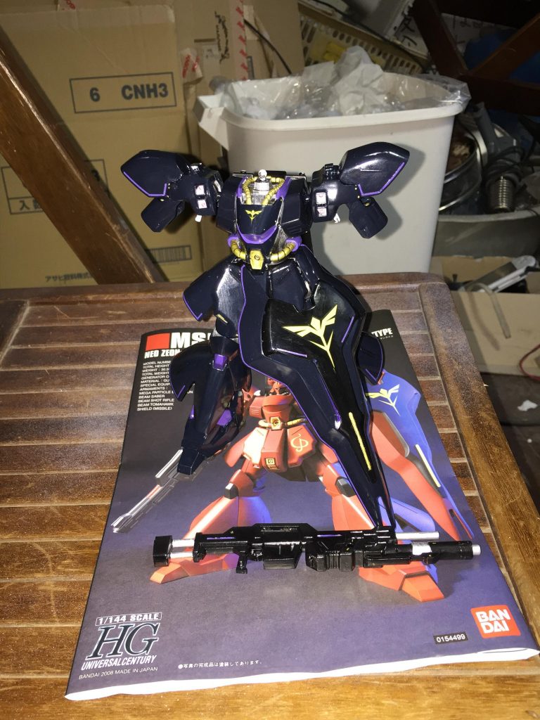 黒いサザビー–4枚目/制作者：@3zbzyD2COdTt9py