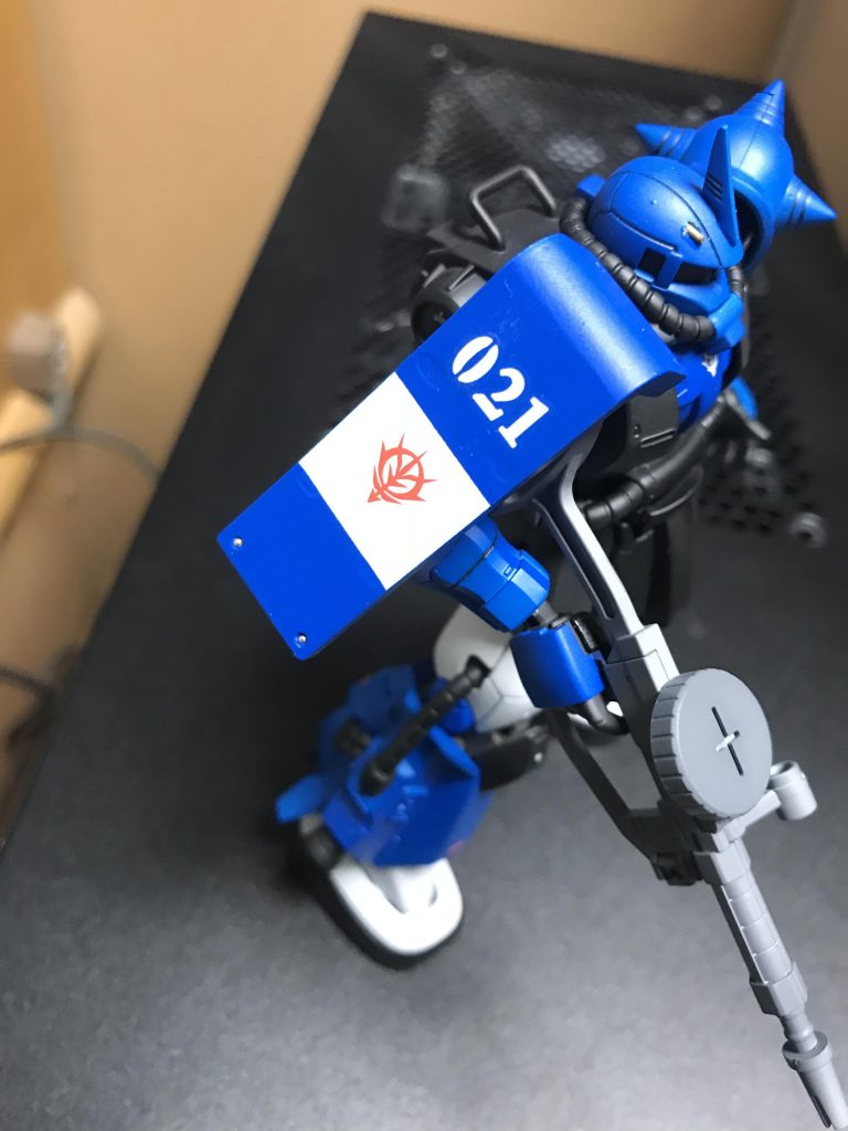 ジオン製にはメタルボールがベストマッチだと思うんです。これ以降盾にはインディブルー以外の色を塗るようになりました