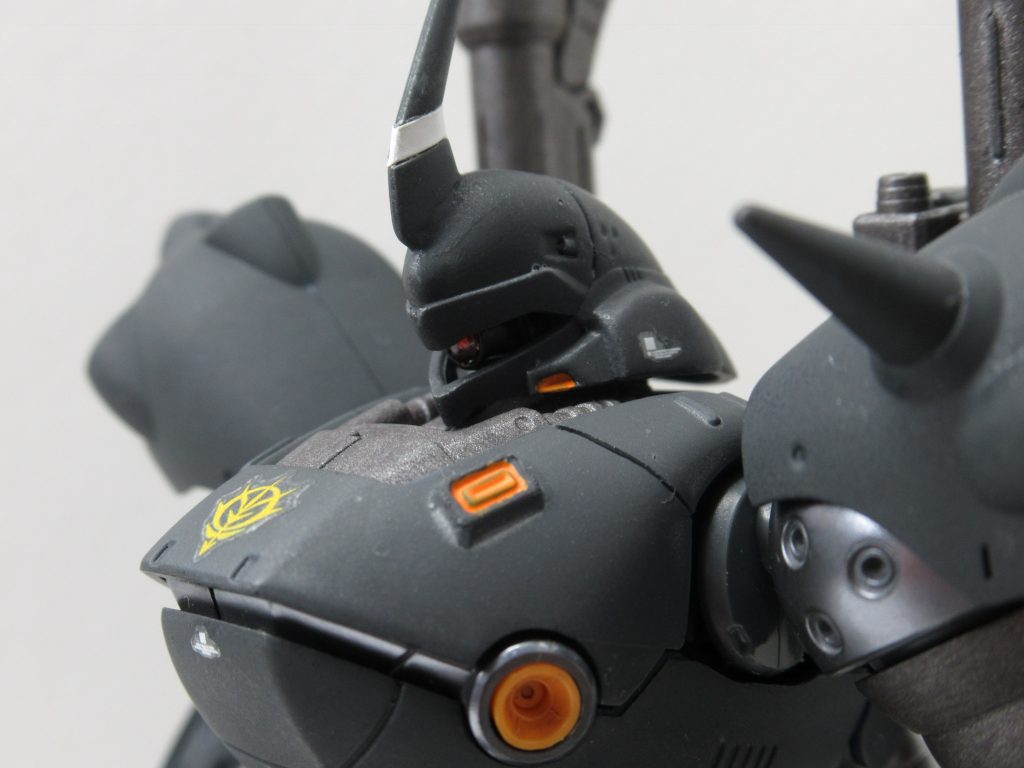 シリアスに決めてみる。渋い色は大好きです。