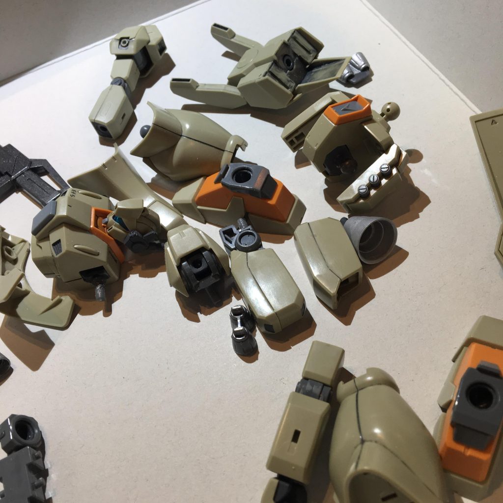 かなり前にアクリル部分塗装で終わってたヤツをリメイクしました。