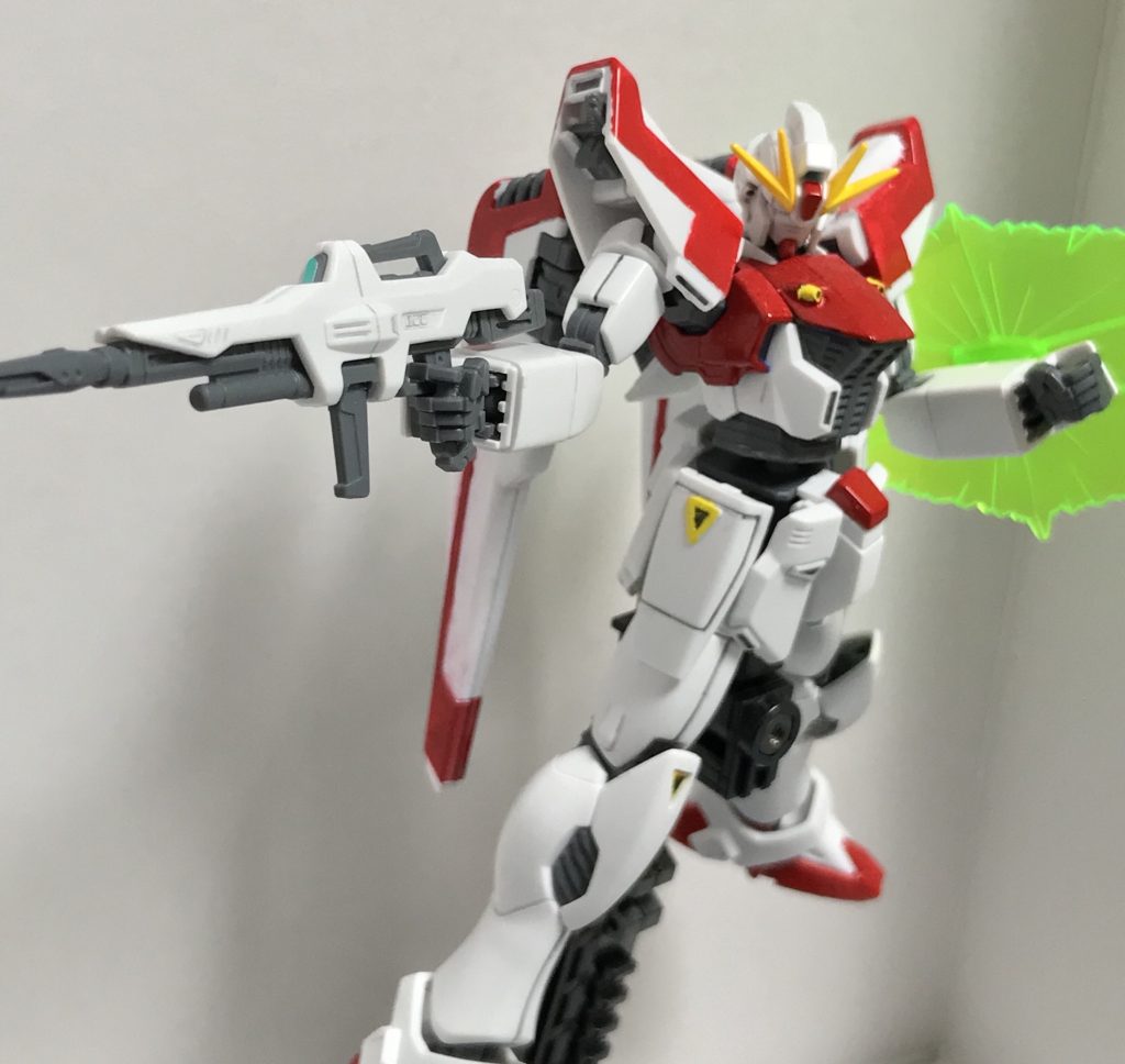 ビームライフルで(アニメと色違ってスミマセン^^;)。