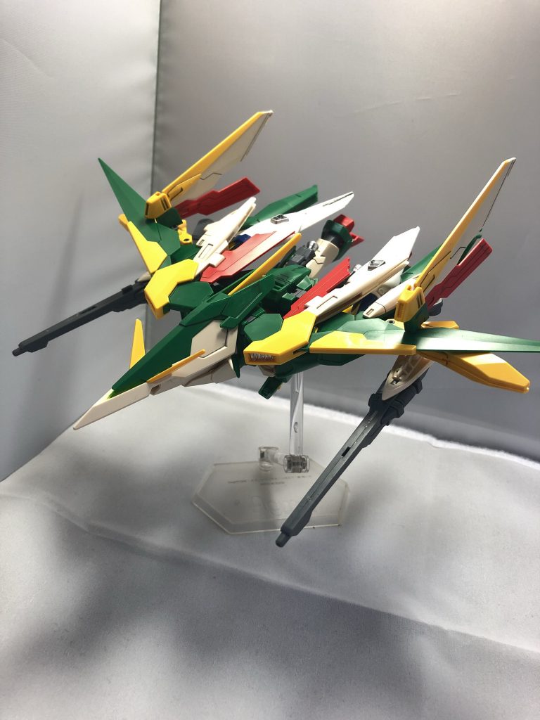 飛行形態
もうモビルスーツ形態にならくても十分なぐらいにカッコいいんじゃ( ˙-˙ )
バスターランスは付けれません、設計ミスなんて言えない(小声)