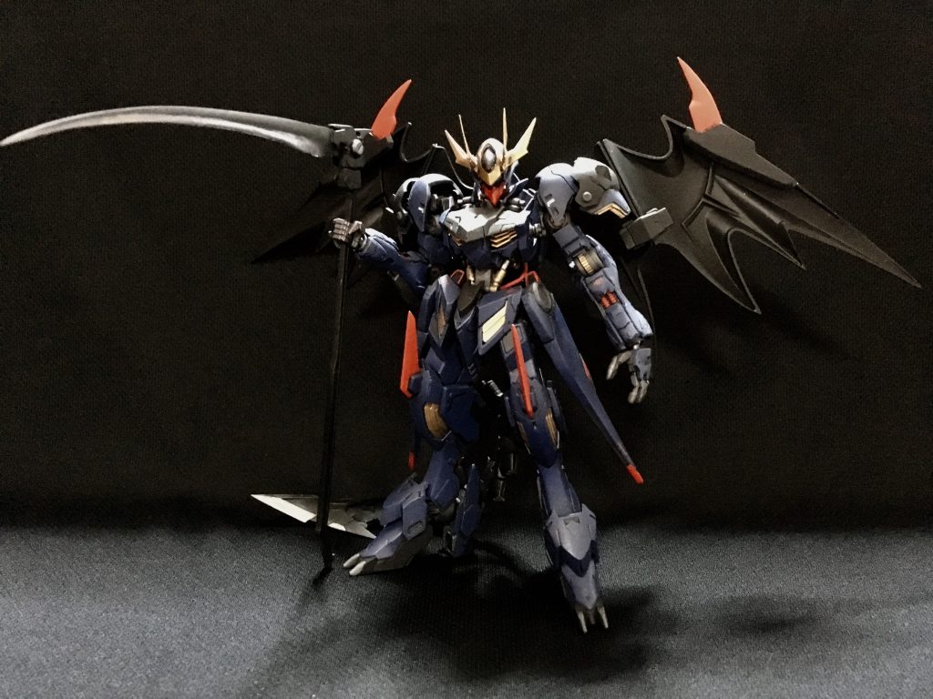 カラーリングは青系と決めていましたが、バルバトスがトリコロールなのでティターンズブルーにて。