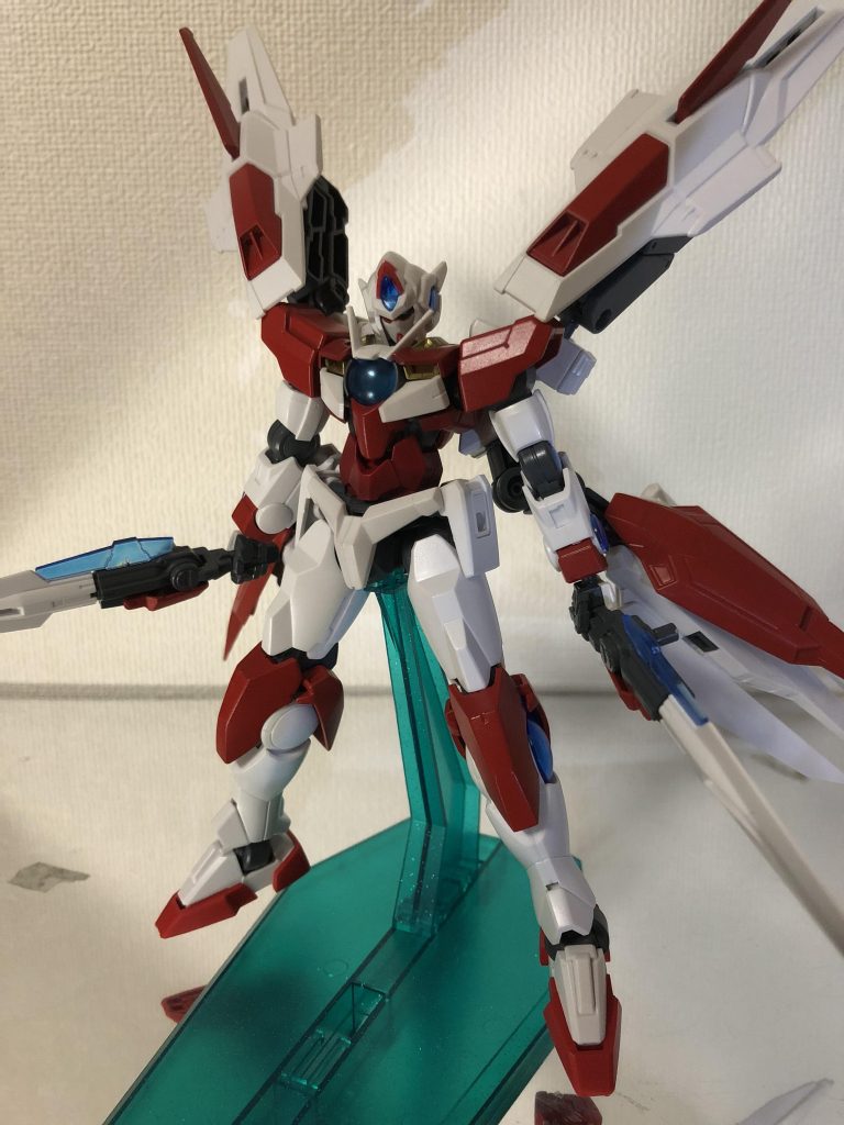 腰のGNソードⅡはGNソードⅤがなくなった時に使う武器になるかもしれません…設定を考えるのが苦手なんで、まともな設定が考えられませんでした…