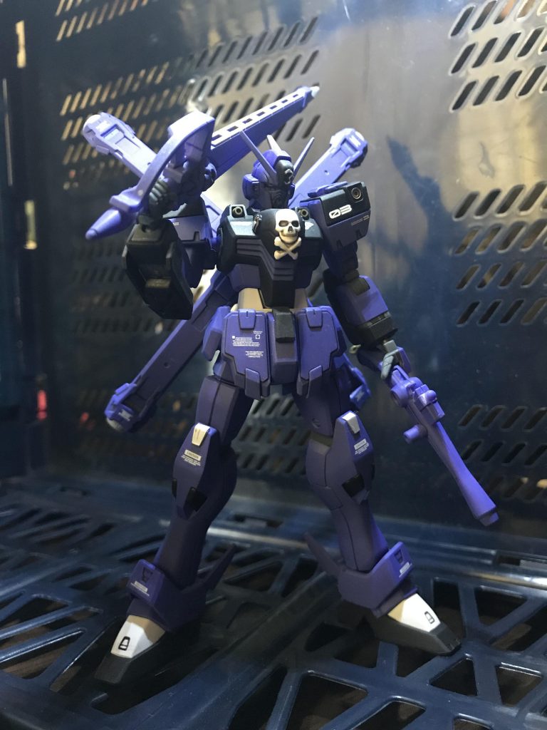 カラーはおなじみブルーバイオレットで👍