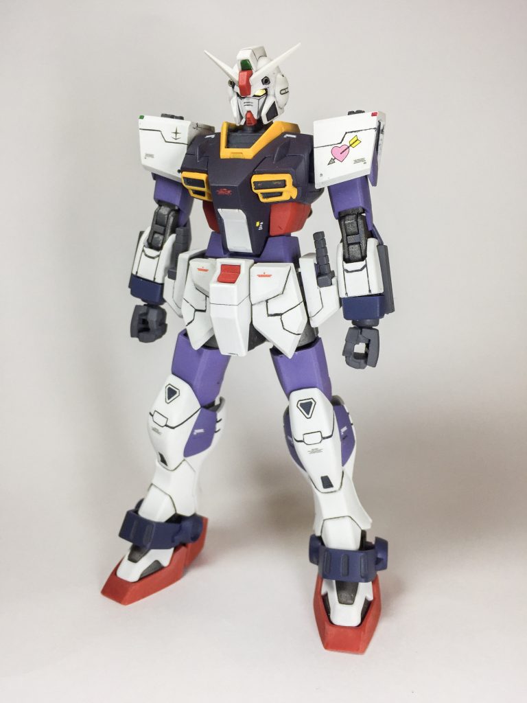 まずは正直から
よく見たら足のグレーが足りてませんね←

以下改修内容
頭が埋れて見えるので首を延長
腹部コックピット周りの形状に違和感を感じたので、形状変更してます
最近のゲームでよくある肩とかのランプをやりたいが為に陸ガンからパクってます←

肩だけじゃ勿体無いので顔も陸ガンを使ってます