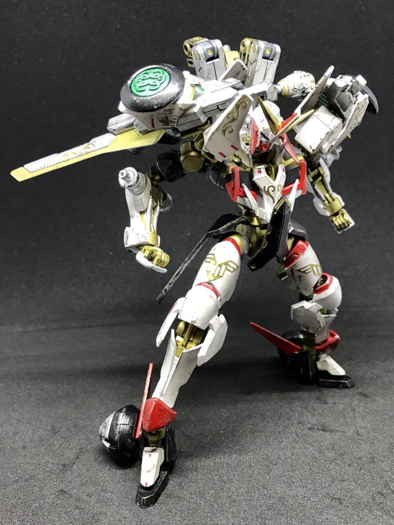 ガンダムラグナ–4枚目/制作者：komurofactory