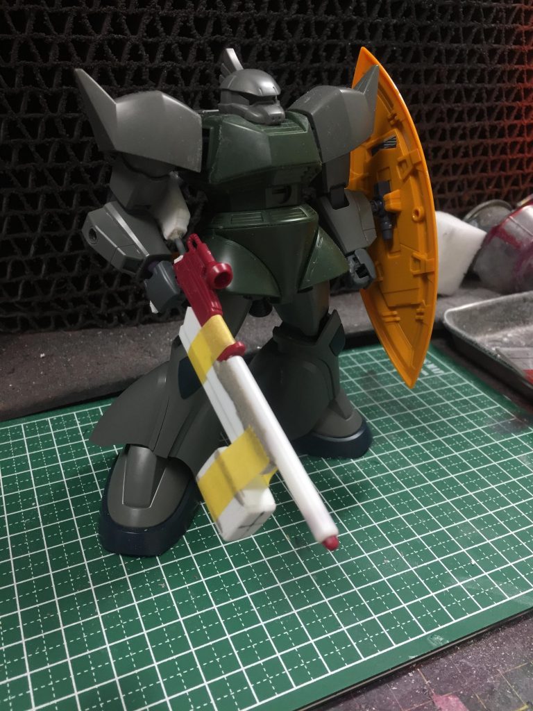 材料は
ゲルググ
ゲルググ(旧キット) ライフルのみ
X魔王のバックパック基部とバーニア
プラ板とパテ
になります お手軽( ˙꒳​˙  )