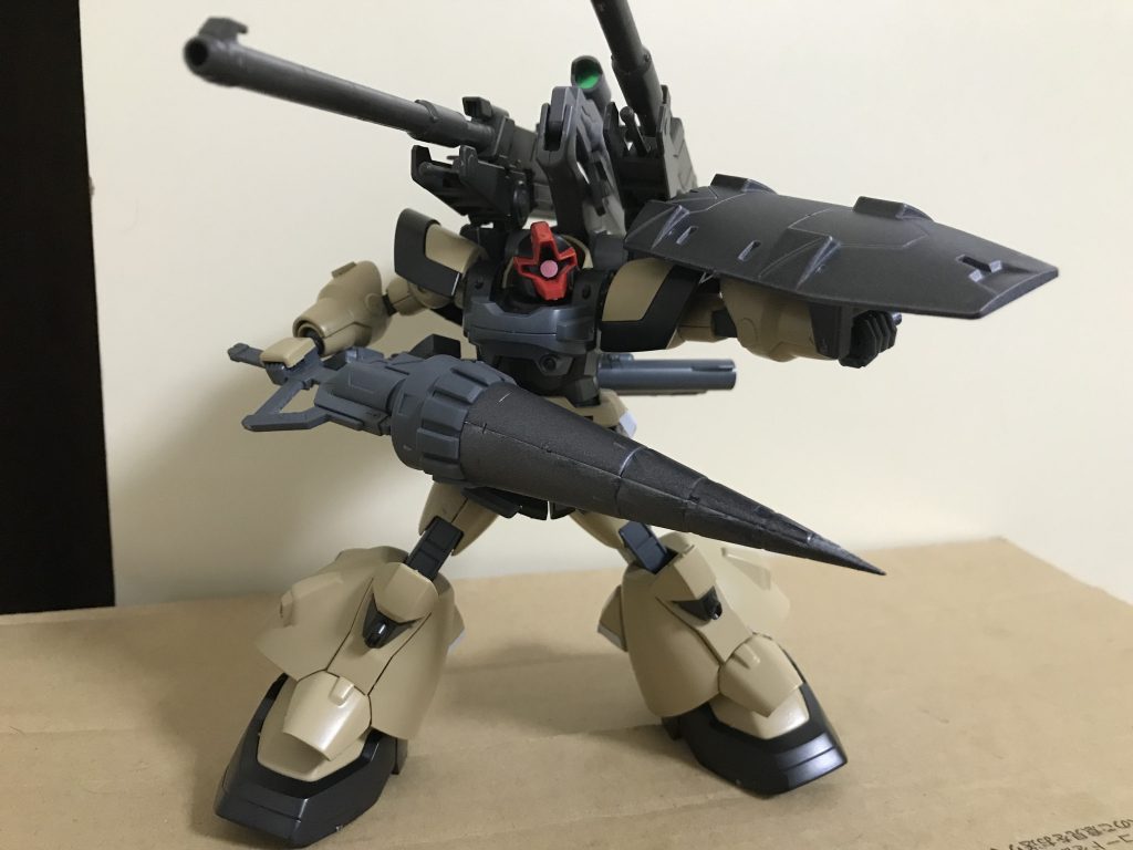 巨大なドリルランスにも同様の加工が行われており、ビームシールドや一部のGNフィールド等の非実体盾に対する突破力を持つ。