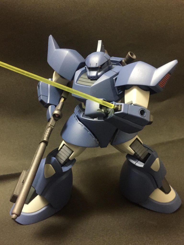 なかなか手を出しにくいキットの1つではありますが見てくださいこのスタイル 格好いいでしょうそうでしょう．是非皆さんジオニストになりましょう．ジークジオン．