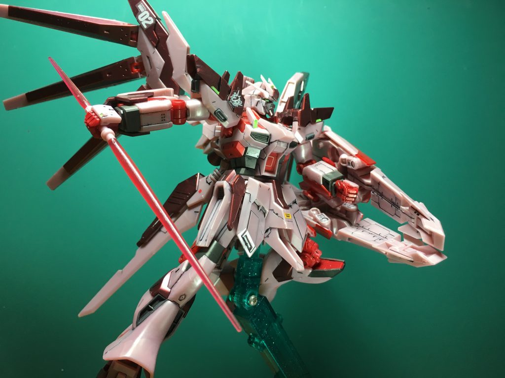 成型色がきれいなので合わせ目消しはせず、ディテール処理としています。