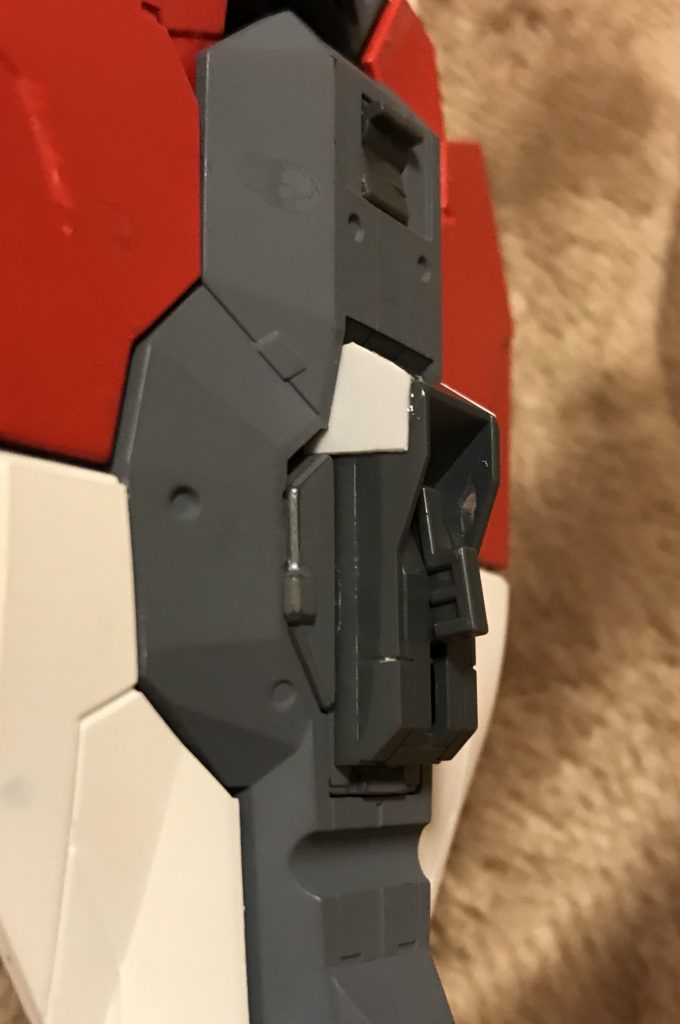 同様にGNバスターソードⅡにもオリジナルの接続パーツを製作
なお本体接続部は元々組み込まれているので改造は少しだけ