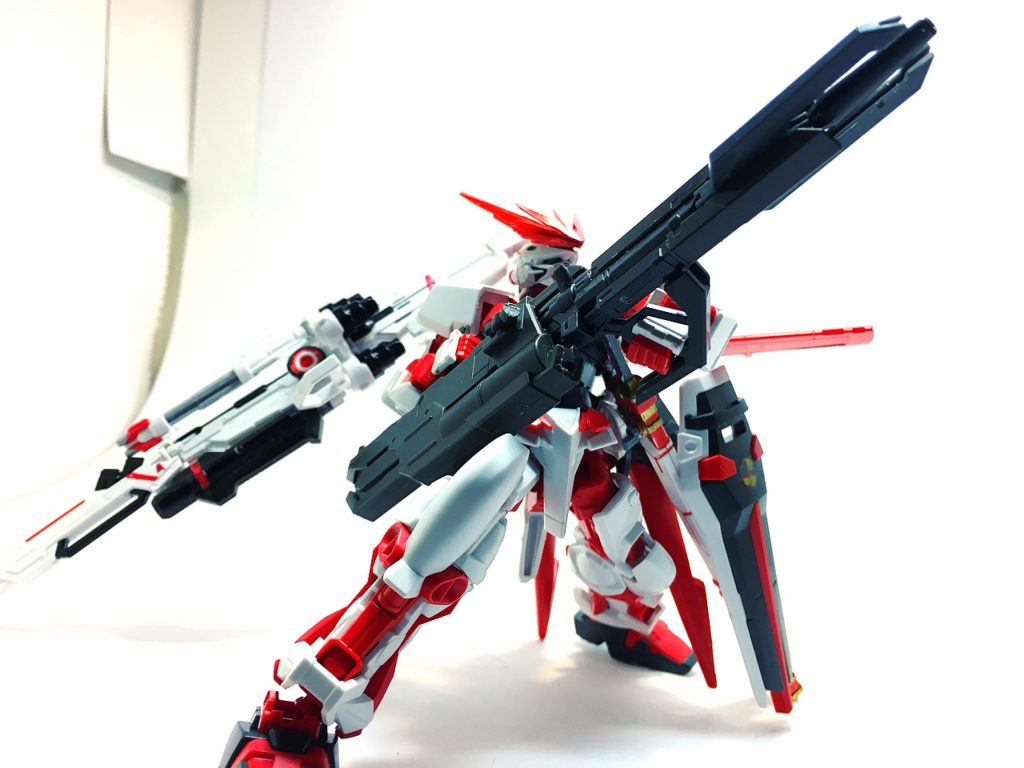 ## ARライフル改/ARライフル《バスター》
アストレイのライフルを強化し、更にバスターモードを追加した武器
中威力中連射のライフルモードと、高威力低連射のバスターモードを使い分ける。