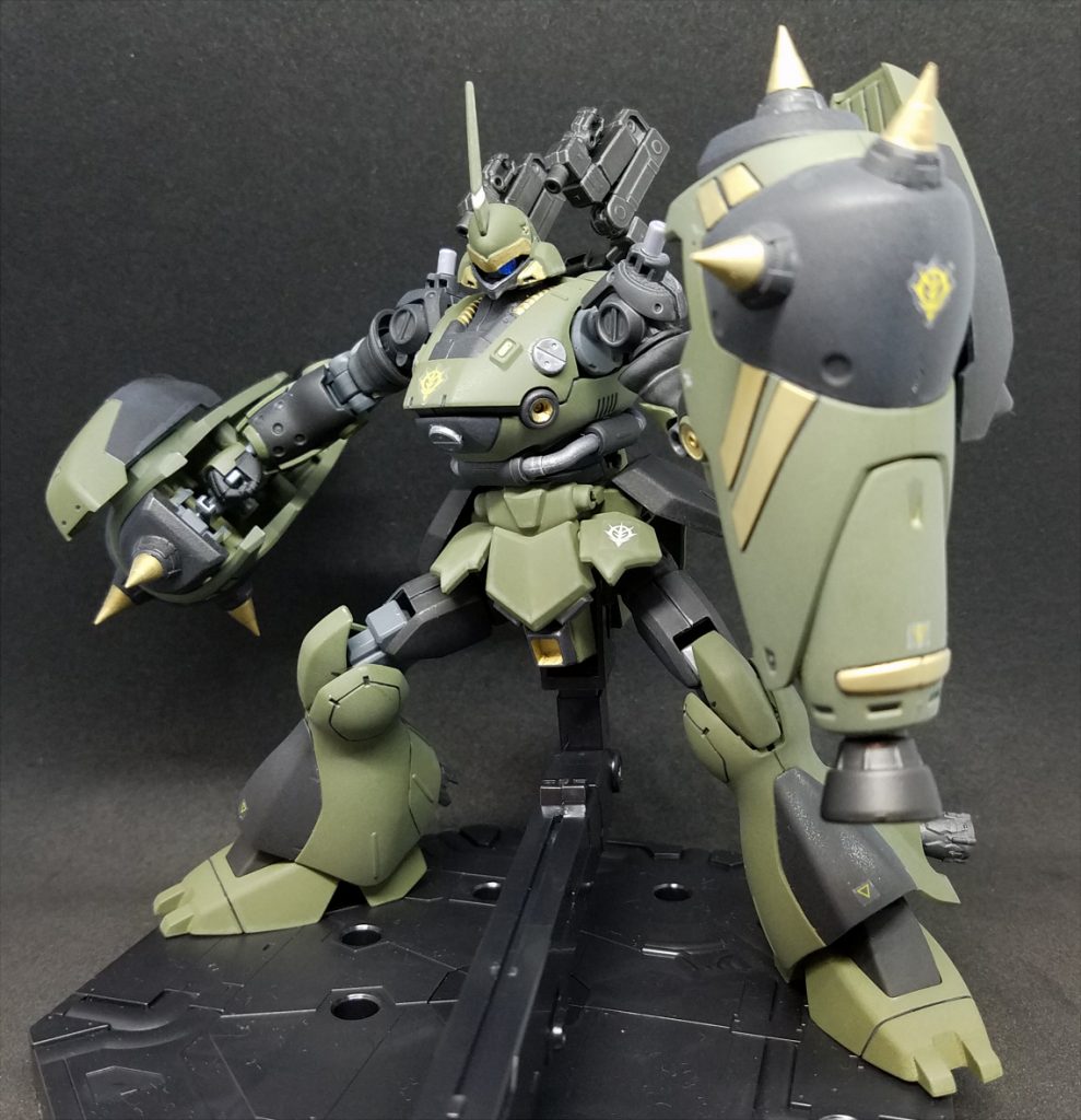 GP-02の肩アーマーをナックル化に出来る様になっております。
コレがやりたいが為にGP-02の肩を選んだくらいあります。
着想は言わずもがなBB戦士三国伝の孫策サイサリスさんとGガンダムのマックスターさんです。