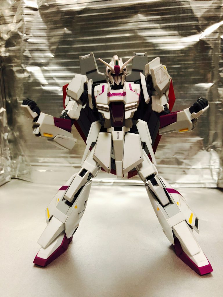 ライトニングΖやA-Zを作ってる時も思いましたが最近のΖの可動すごいな
これはUC0088バージョンも期待してしまいます!