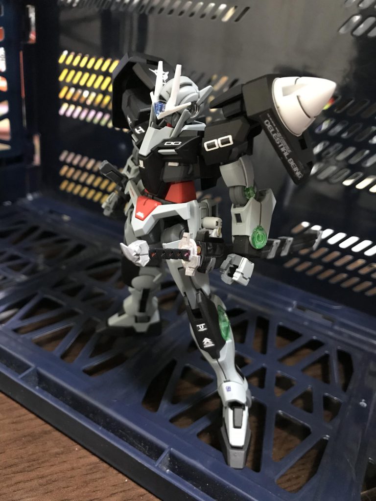 ダブルオーガンダム グラハムカスタム–3枚目/制作者：真樹京介