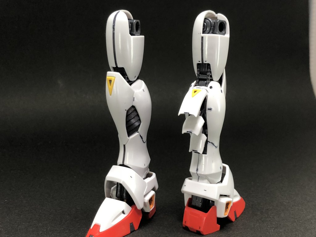 足
3連フィンは1番上を開くと下も開く連動仕様