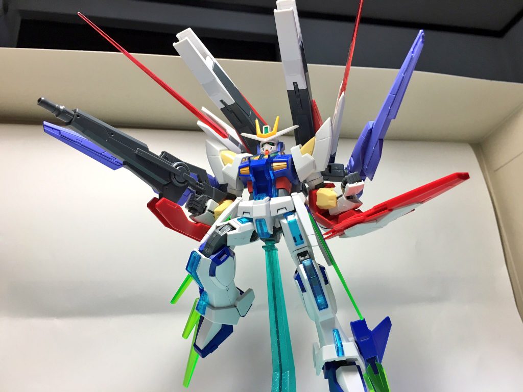 ## エクストリームtype-AXE
エクストリームtype-νグランサFXが純粋な力を求めて闇落ちした姿、Hi-νガンダムヴレイブのパーツがリボーンズガンダムと1.5ガンダムの物に変更されている
現在ではこの姿は再現不可(原初に帰り、再進化した為)