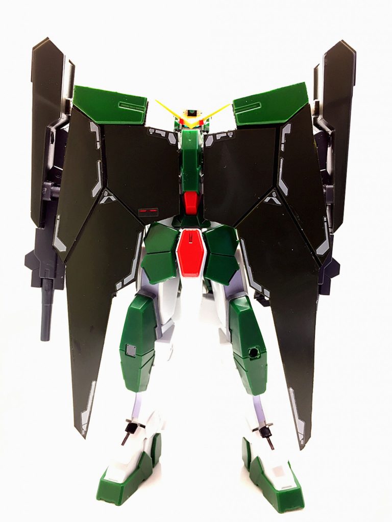 ## デュナメスリペア
フルシールドⅡに深緑色を投影し、森林で発見されにくくなっている他、サブシールド部に射撃武装が装着されている。
フルシールドと同時使用し、パーフェクトシールドとすることも可能。