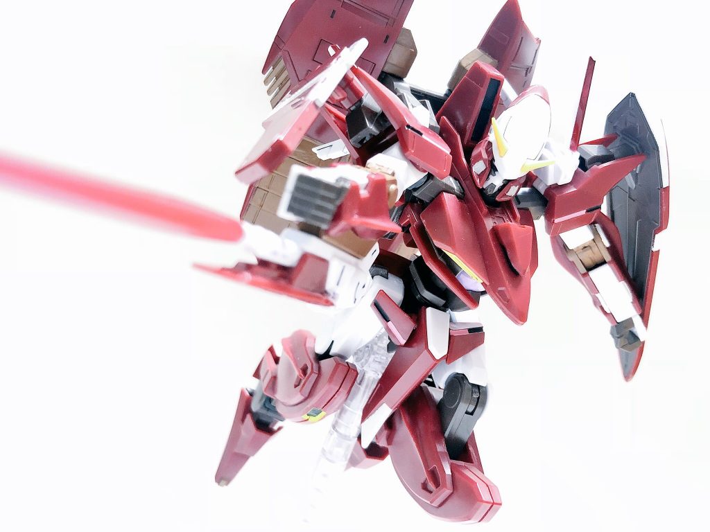 攻撃
意外とビームサーベルの刃がハマる