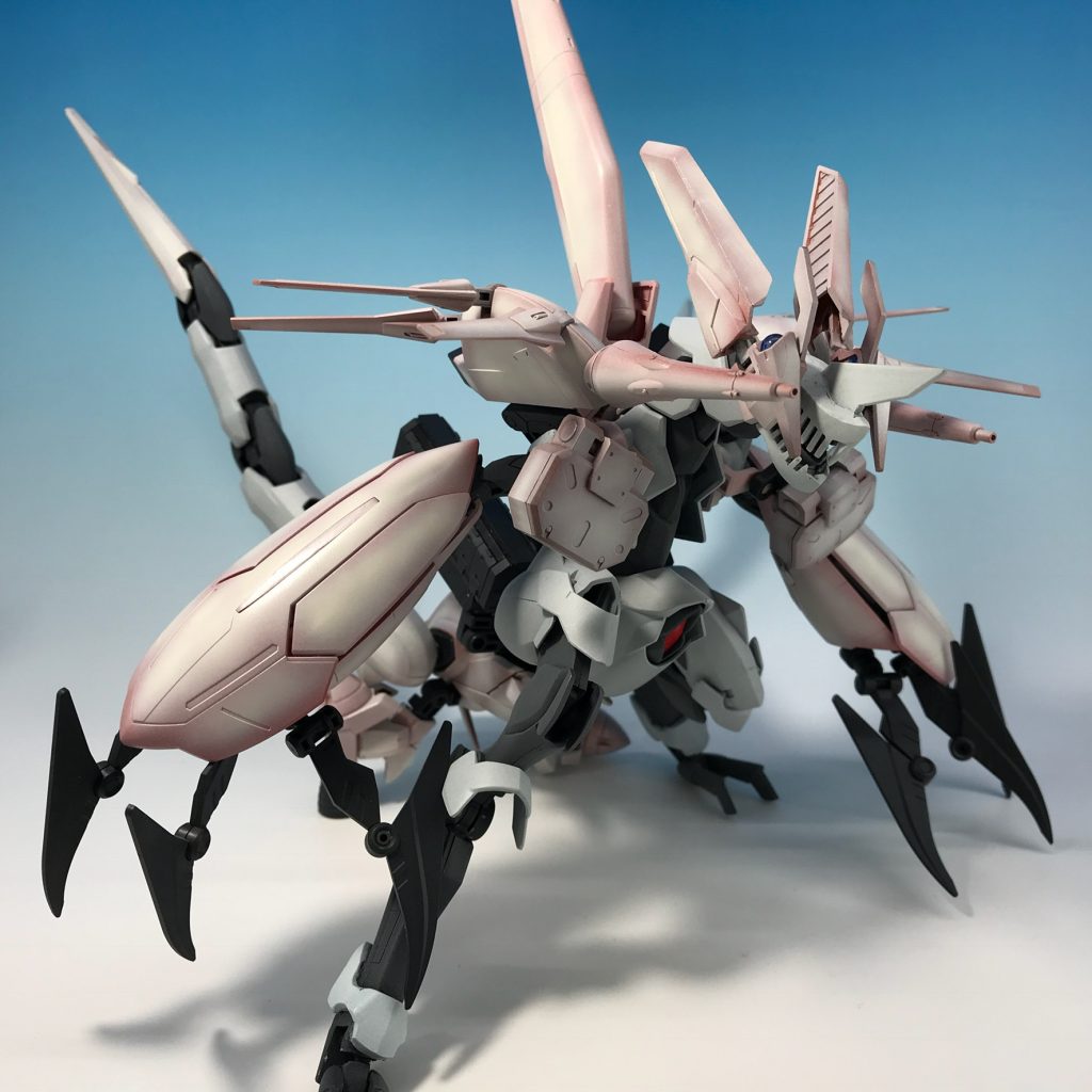 騎士バイザーとビーストのクチのお話。
この作品だけだと、ビースト要素しか無いので不完全なんですよね…当時は騎士を再現できる技術がありませんでした…当時は。
というわけで、騎士かつドラゴンな作品を現在製作中です。数年ごしのリベンジ。