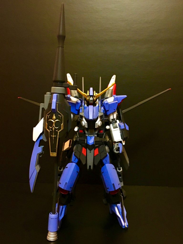 レリーフはガンダムマーカー金色で塗ってます